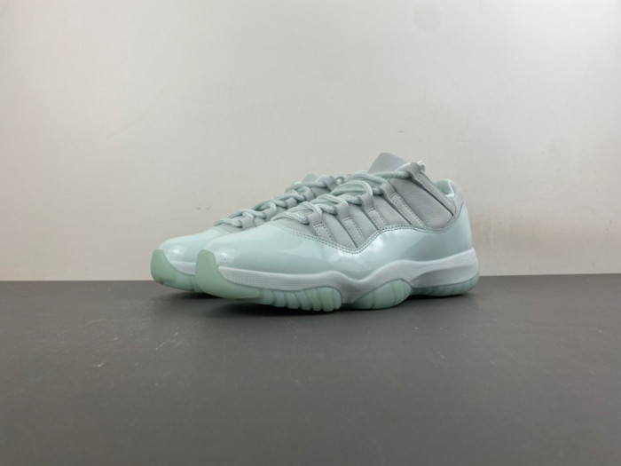 Air Jordan 11 Low IW1882-300