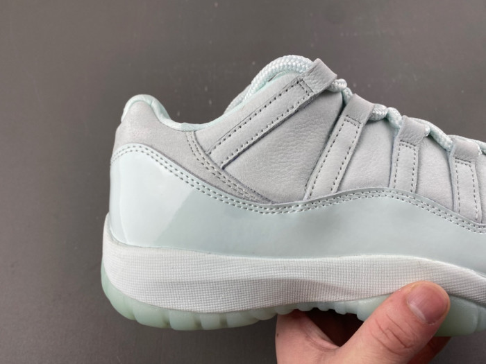Air Jordan 11 Low IW1882-300