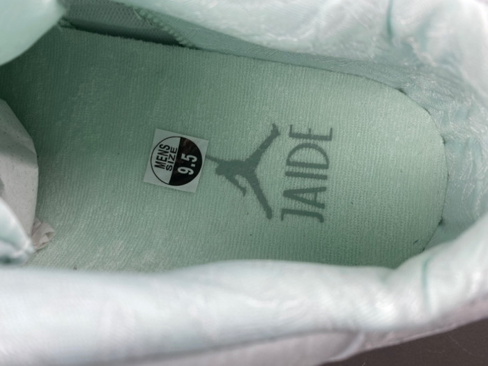 Air Jordan 11 Low IW1882-300