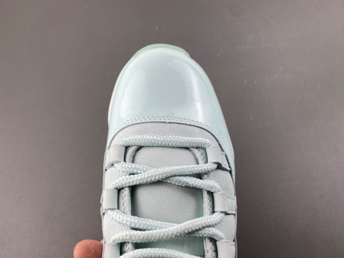Air Jordan 11 Low IW1882-300