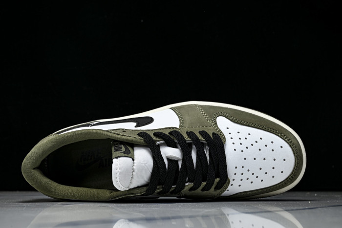 Air Jordan 1 Low OG "Medium Olive" HQ6998-200