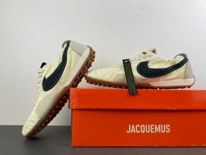 Jacquemus x Nike Jacumoon Shoe HV8547-700