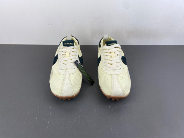 Jacquemus x Nike Jacumoon Shoe HV8547-700