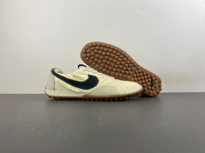 Jacquemus x Nike Jacumoon Shoe HV8547-700