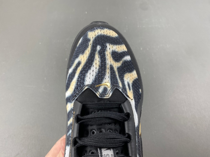 Nike Air Zoom Pegasus Premium Zebra IQ0368-010