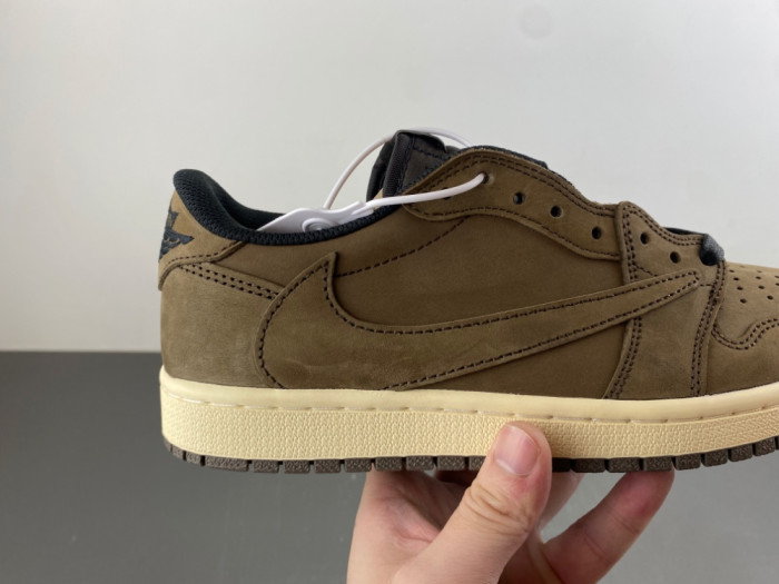 Travis Scott x Air Jordan 1 Low DM7866-203