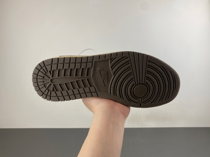 Travis Scott x Air Jordan 1 Low DM7866-203