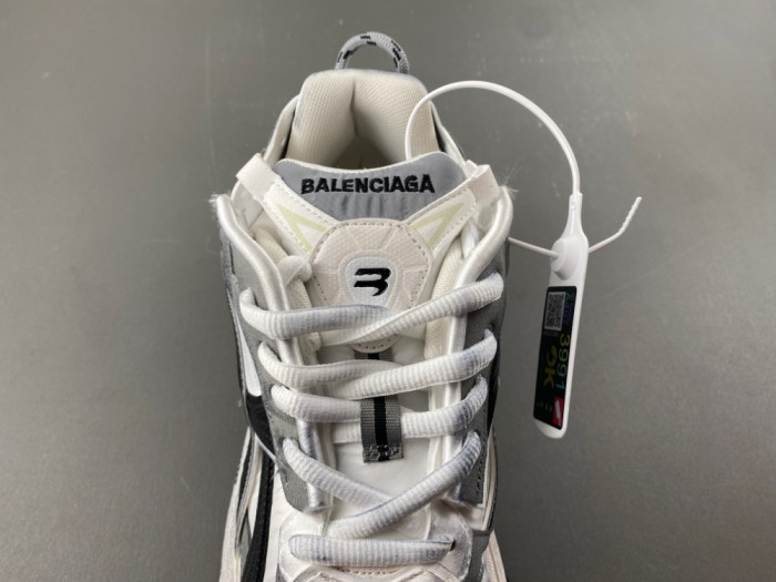 (LED) BL RUNNER SNEAKERS WRNLD 9012