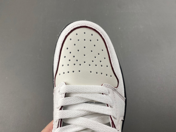 Air Jordan 1 Low IV5325-110