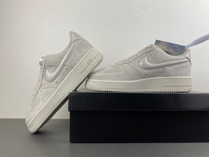 Nike Air Force 1 Low 