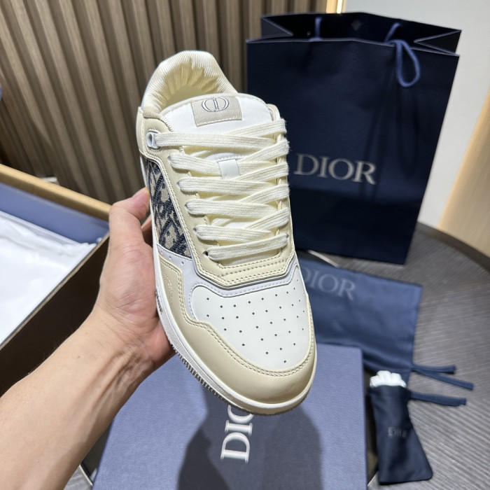 DR B27 LOW-TOP SNEAKERS DR-260