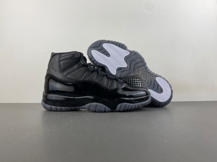 COMME des GARÇONS x Air Jordan 11 IV7639-001