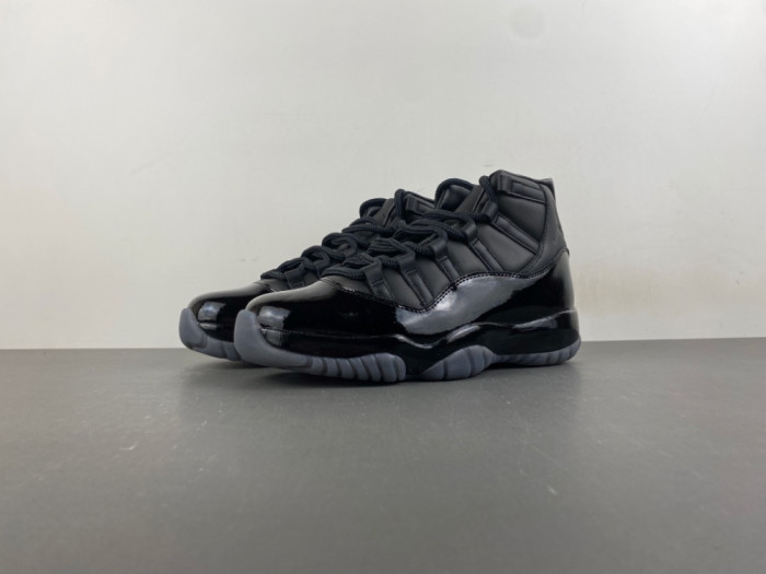 COMME des GARÇONS x Air Jordan 11 IV7639-001