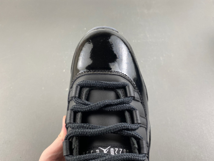 COMME des GARÇONS x Air Jordan 11 IV7639-001