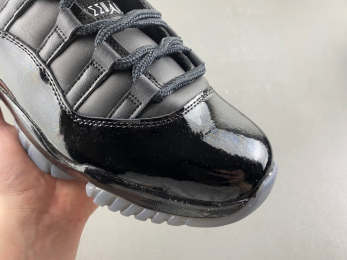 COMME des GARÇONS x Air Jordan 11 IV7639-001