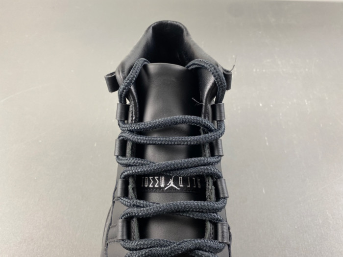 COMME des GARÇONS x Air Jordan 11 IV7639-001