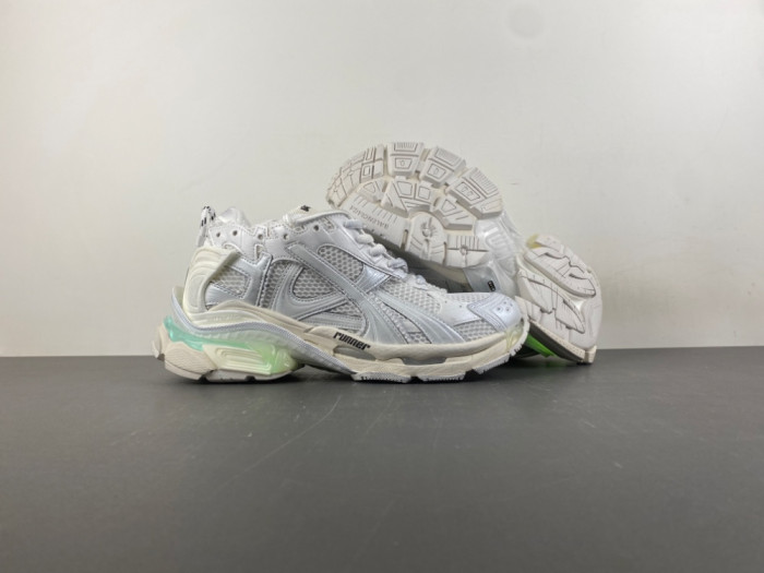 (LED) BL RUNNER SNEAKERS WRNLD 0102