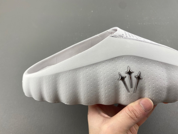 Nike Mind 001 HY5028-003 (RUN SMALL,PLS 1 SIZE UP)