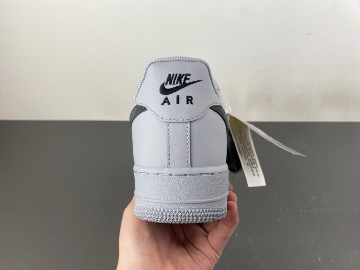 Nike Air Force 1 Low 
