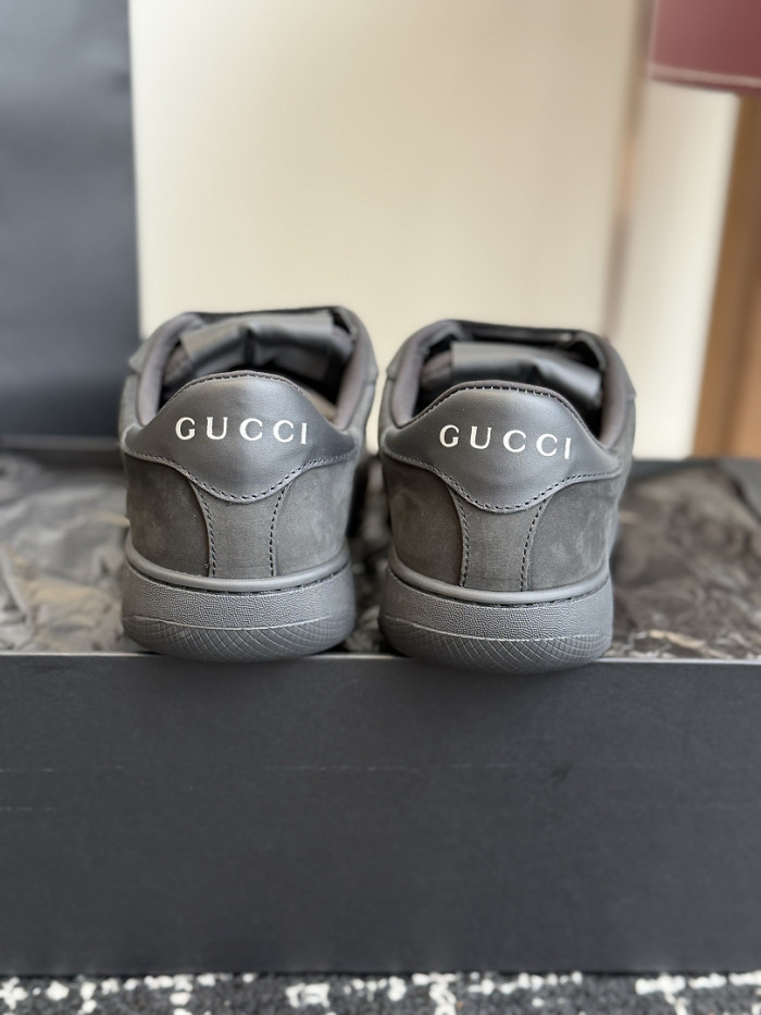LOW-TOP SNEAKER GC-67