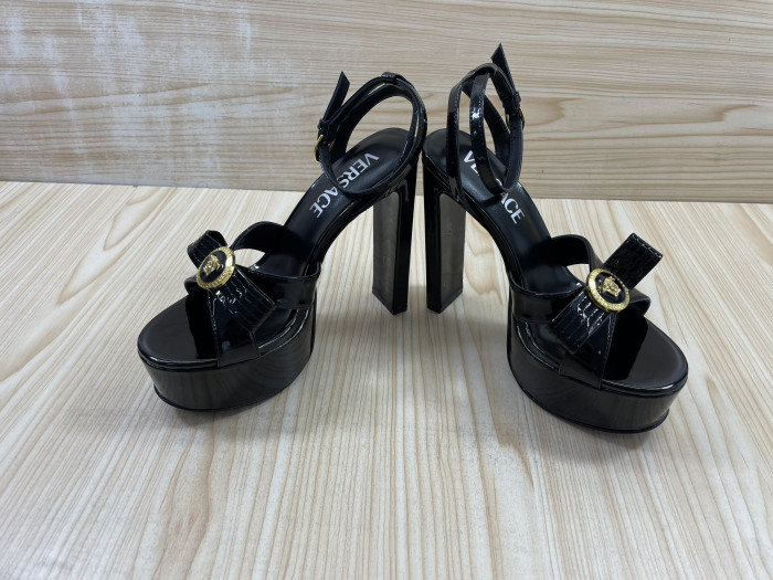 CL HEELS 12805