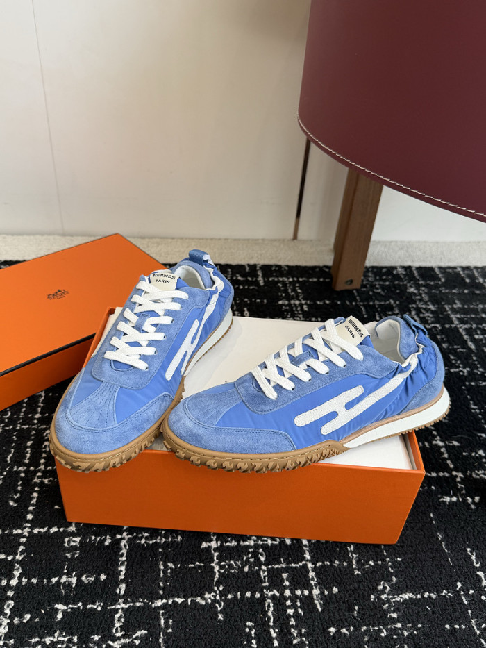 HER SHOES HM-43